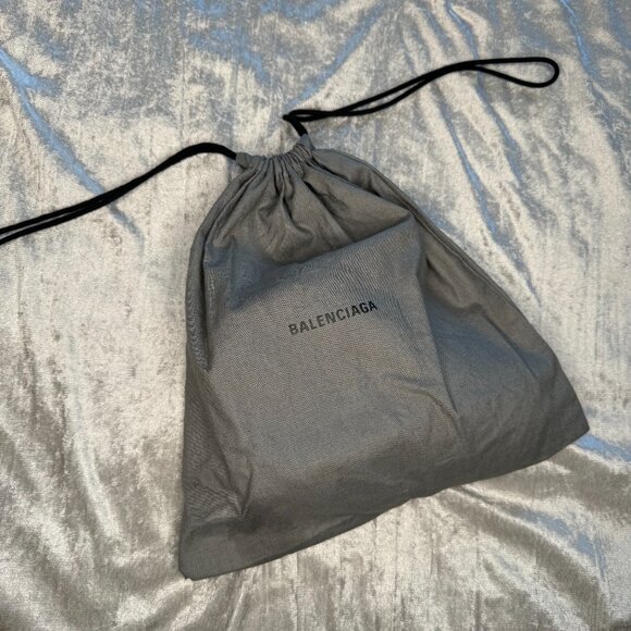 Balenciaga Navy Logo Cap - Picture 5 of 6